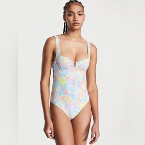 Victoria’s Secret Swimsuit, new with tags, size medium